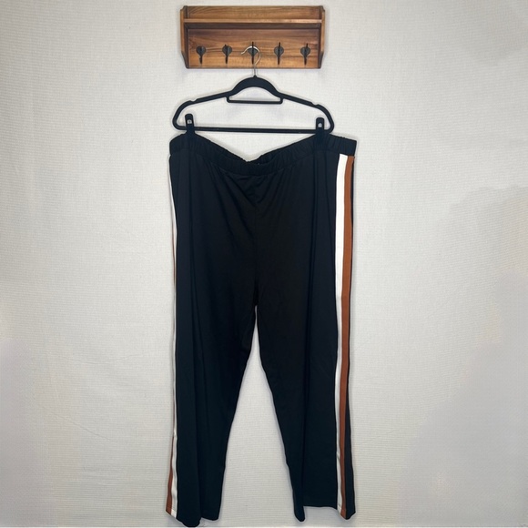 Universal Standard | Black Pants with Side Stripes 2XL Ponte - Picture 5 of 11
